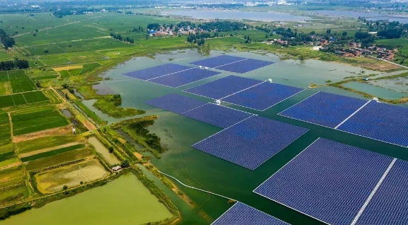 中國(guó)十三省最大光伏電站在這里！欽州康熙嶺的光伏電站能排上號(hào)了嗎？