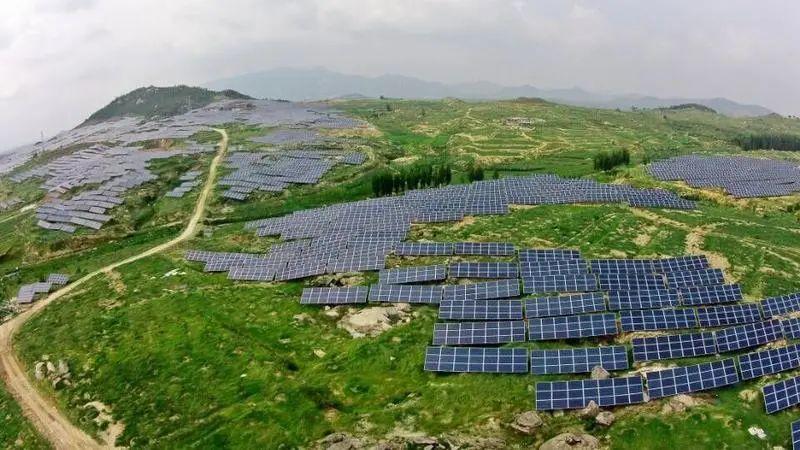 中國(guó)十三省最大光伏電站在這里！欽州康熙嶺的光伏電站能排上號(hào)了嗎？