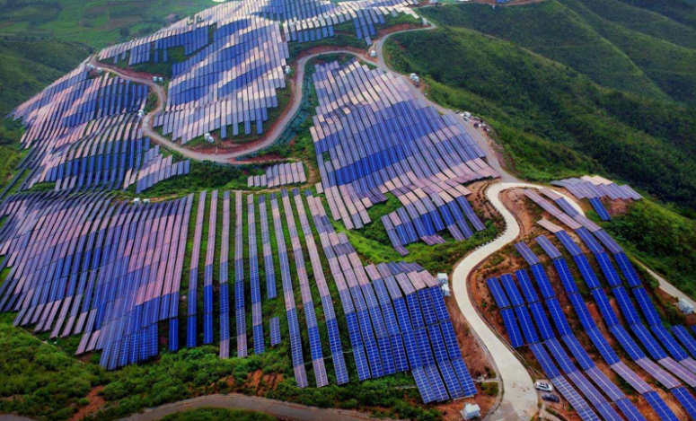中國(guó)十三省最大光伏電站在這里！欽州康熙嶺的光伏電站能排上號(hào)了嗎？