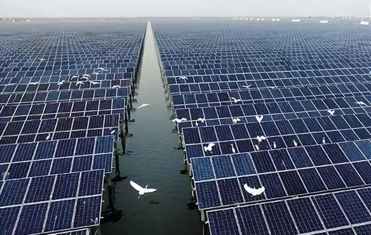 中國(guó)十三省最大光伏電站在這里！欽州康熙嶺的光伏電站能排上號(hào)了嗎？